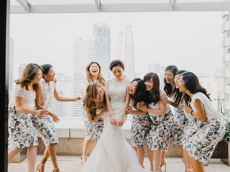 Tropical Glam Wedding at Roofino SkyDining & Bar