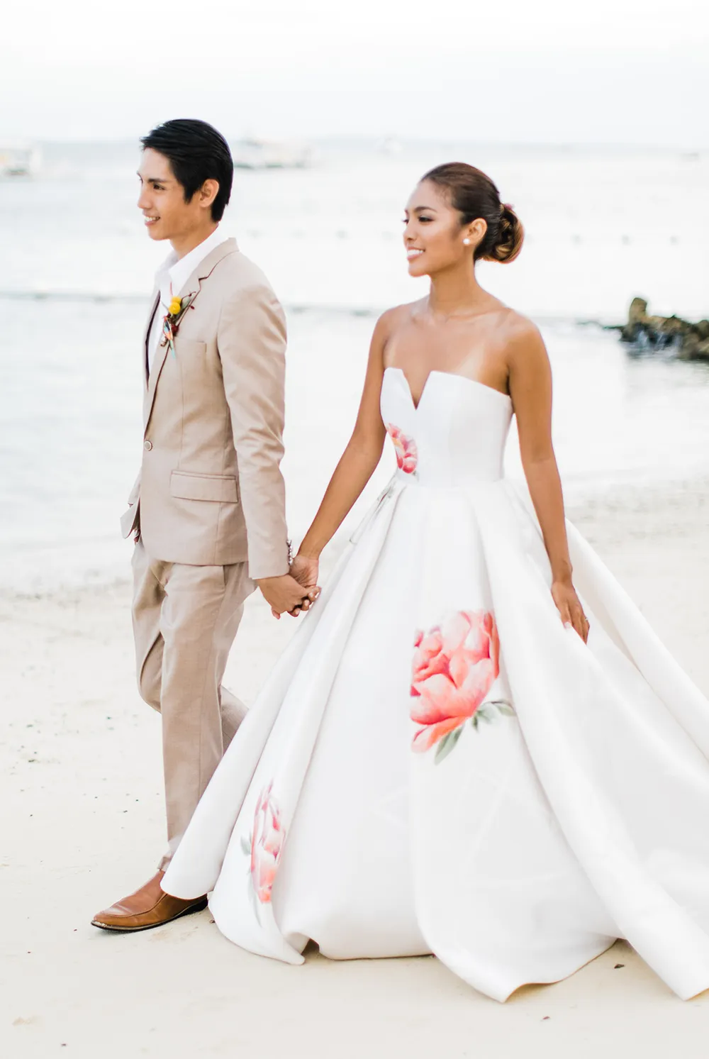 Photography by Helium Hearts by Marlon Capuyan. theweddingnotebook.com