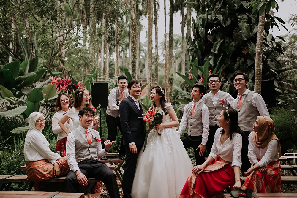 Photo by Jessiel Yee Photography. theweddingnotebook.com