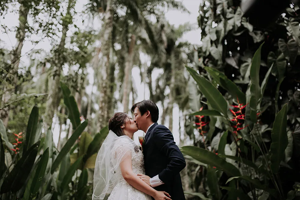 Photo by Jessiel Yee Photography. theweddingnotebook.com