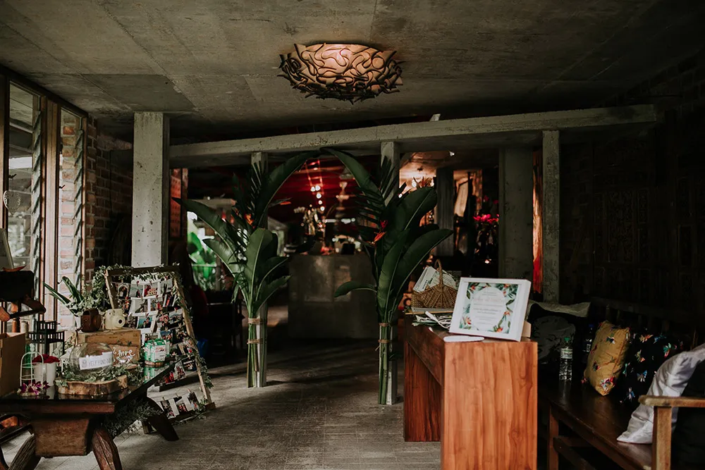 Photo by Jessiel Yee Photography. theweddingnotebook.com