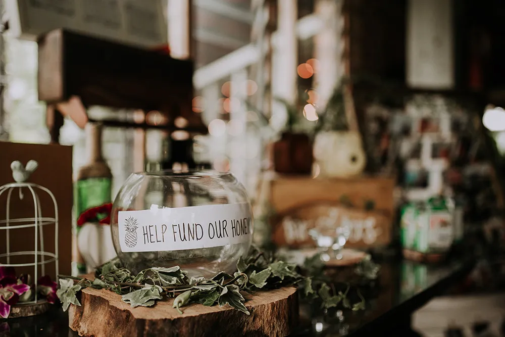 Photo by Jessiel Yee Photography. theweddingnotebook.com