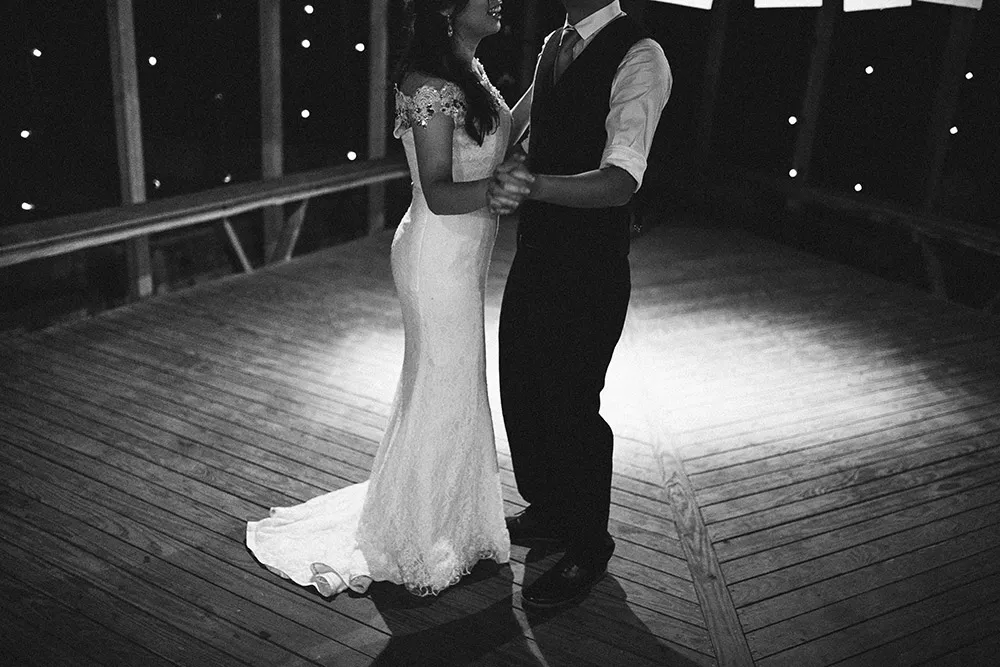 Photo by Jessiel Yee Photography. theweddingnotebook.com