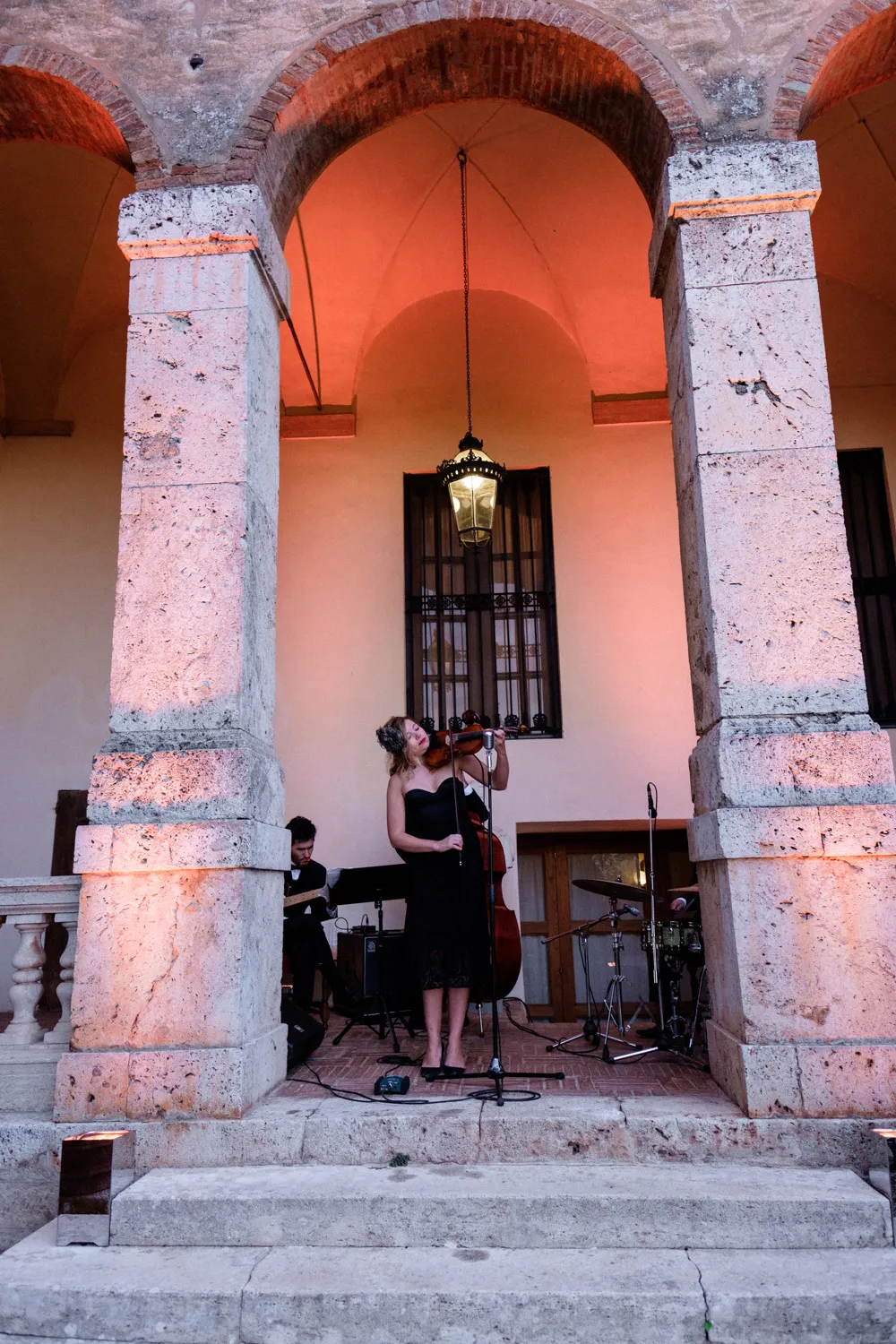 Ryan Joseph Photography. theweddingnotebook.com