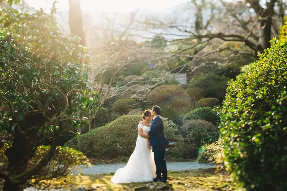 Photo by Synchronal Photography. theweddingnotebook.com
