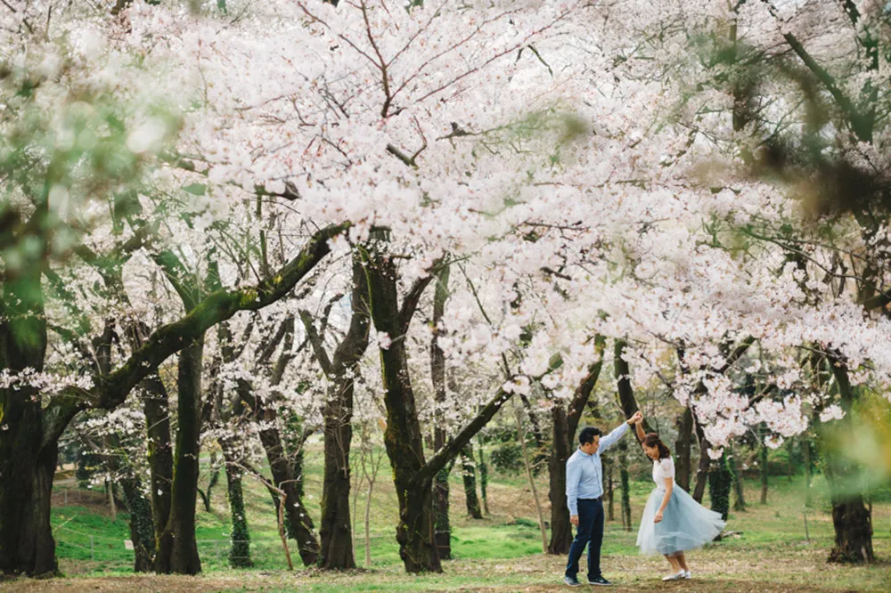 Photo by Synchronal Photography. theweddingnotebook.com