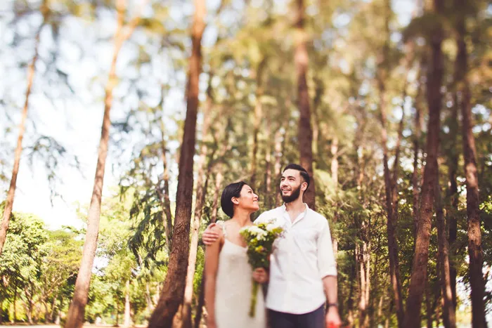 Photo by Melvin Ho Photography, Singapore. theweddingnotebook.com