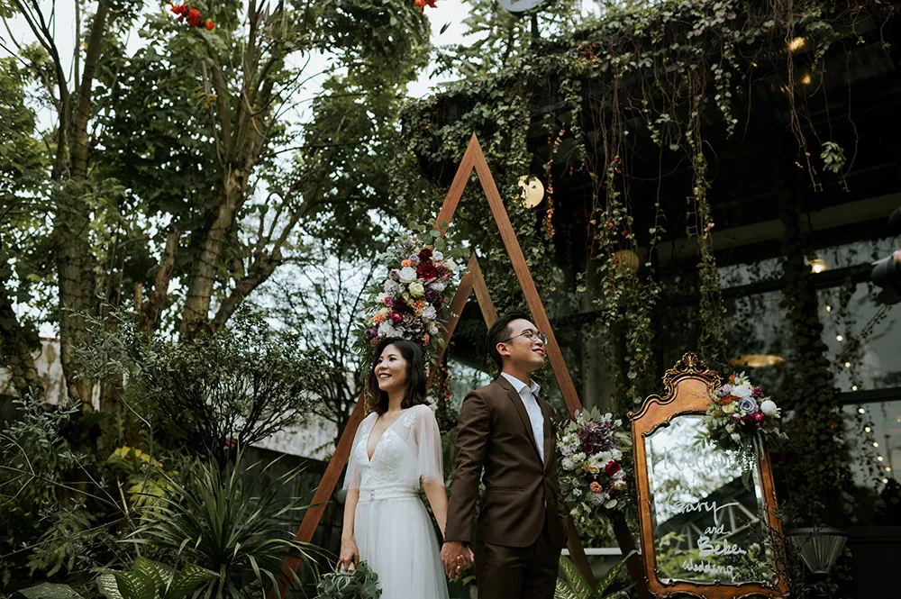 Photo by TRBAN Photography. theweddingnotebook.com