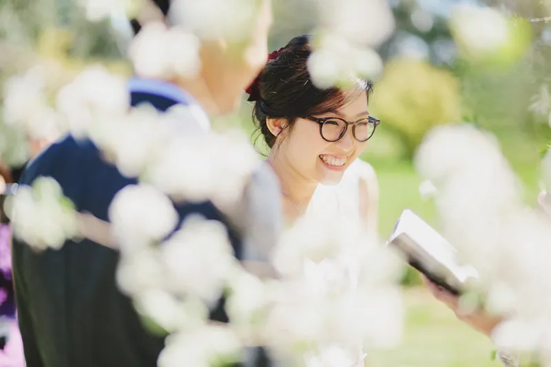 Photo by Jonathan Ong. theweddingnotebook.com