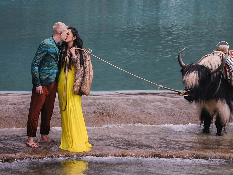 Untouched Beauty: Traditional Bridal Portraits in Lijiang and Shangri-La, China