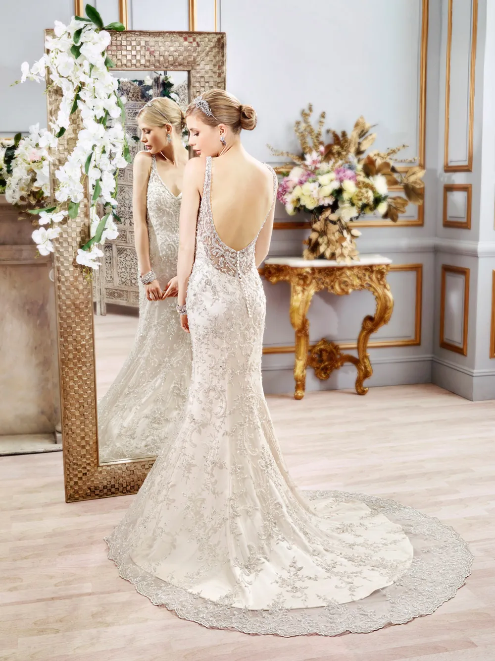 Val Stefani Spring 2016 Collection. theweddingnotebook.com