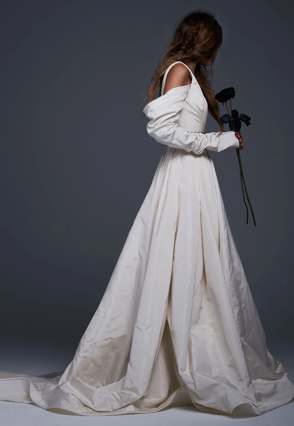 Viviana - Vera Wang Fall 2017 Bridal Collection. theweddingnotebook.com