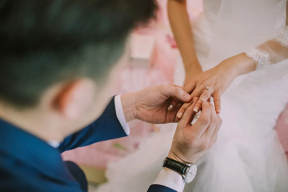 Photo by MJK Photography. theweddingnotebook.com 
