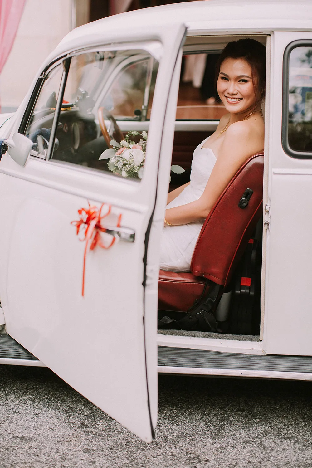 Photo by MJK Photography. theweddingnotebook.com 