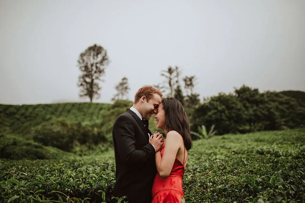 Photo by Hellow Jane Lee. theweddingnotebook.com