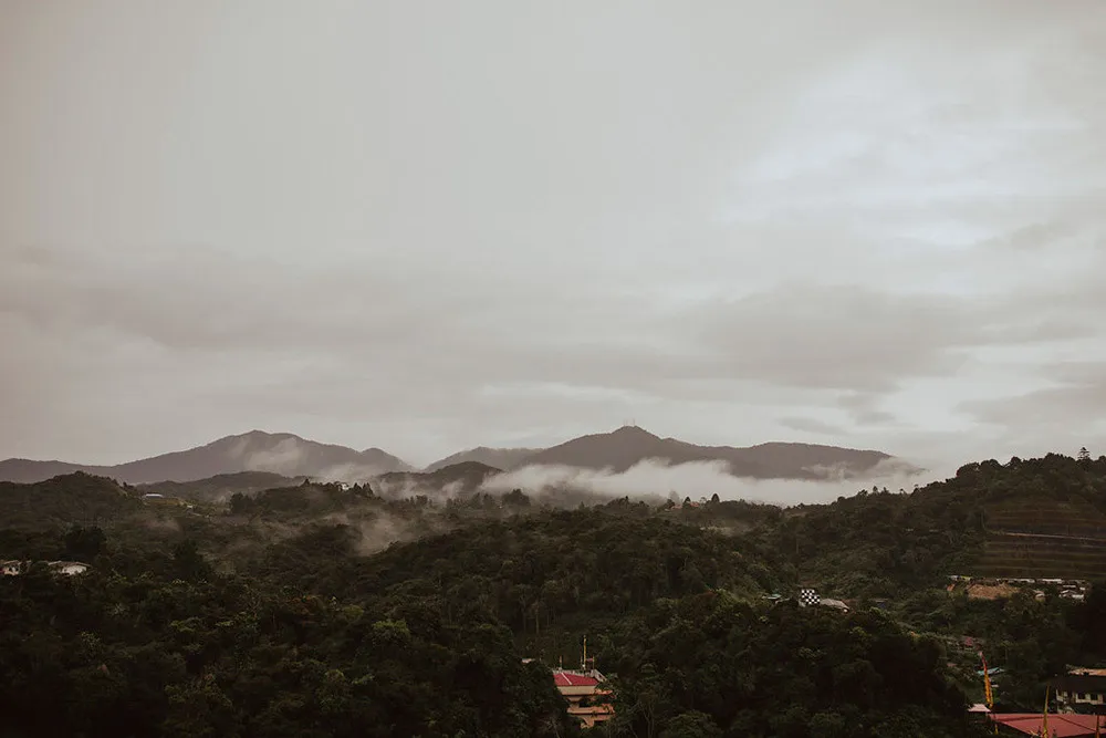 Photo by Hellow Jane Lee. theweddingnotebook.com