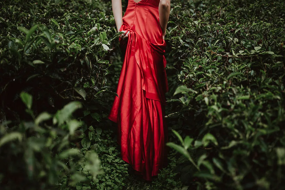 Photo by Hellow Jane Lee. theweddingnotebook.com