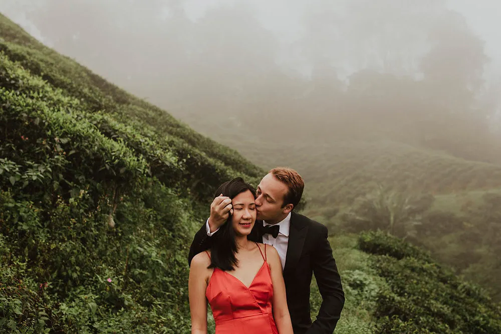 Photo by Hellow Jane Lee. theweddingnotebook.com