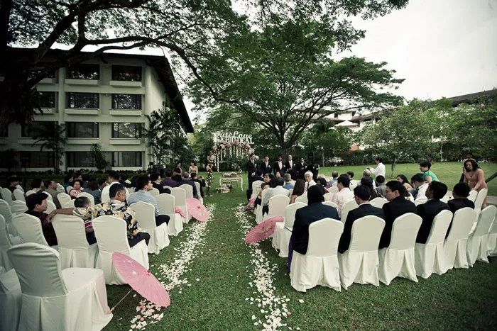 Dennis Yap Photography*. theweddingnotebook.com