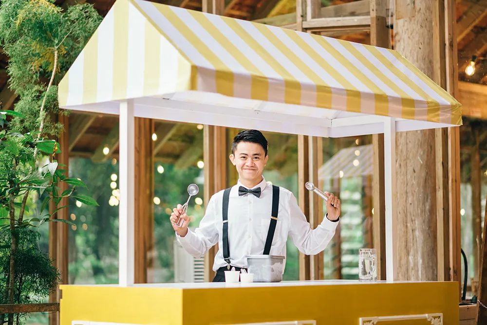 Photo by Peter Herman Photography. Styling by The PeakXperience. theweddingnotebook.com