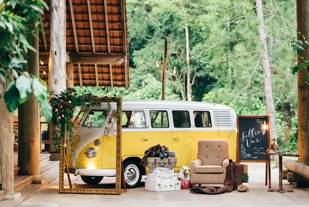 Photo by Peter Herman Photography. Styling by The PeakXperience. theweddingnotebook.com