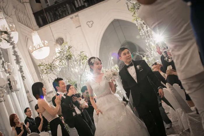 Photography by Kennfoo Weddings. theweddingnotebook.com