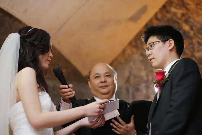 Photo by U Wang Photography. theweddingnotebook.com