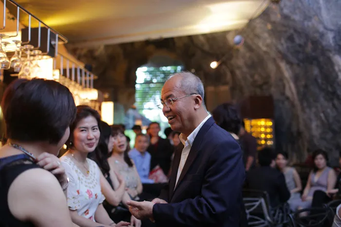 Photo by U Wang Photography. theweddingnotebook.com