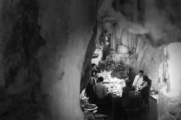 Photo by U Wang Photography. theweddingnotebook.com