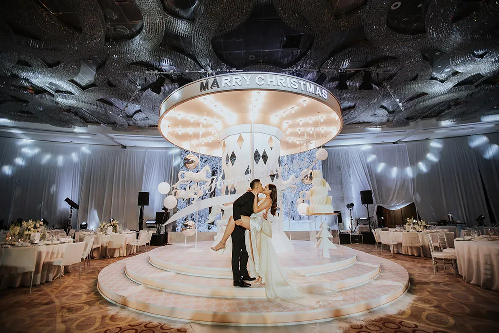 Photo by Louis Gan Photography. theweddingnotebook.com