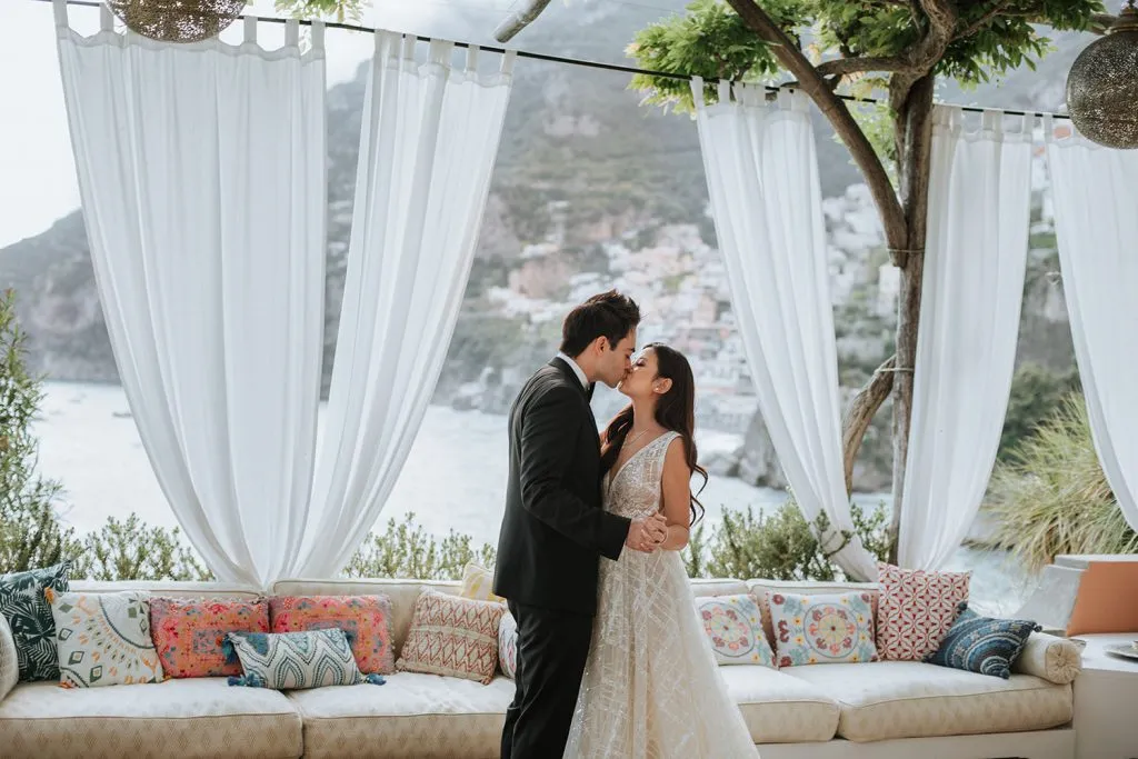 Destination wedding in Positano, Italy. Munkeat Photography. theweddingnotebook.com