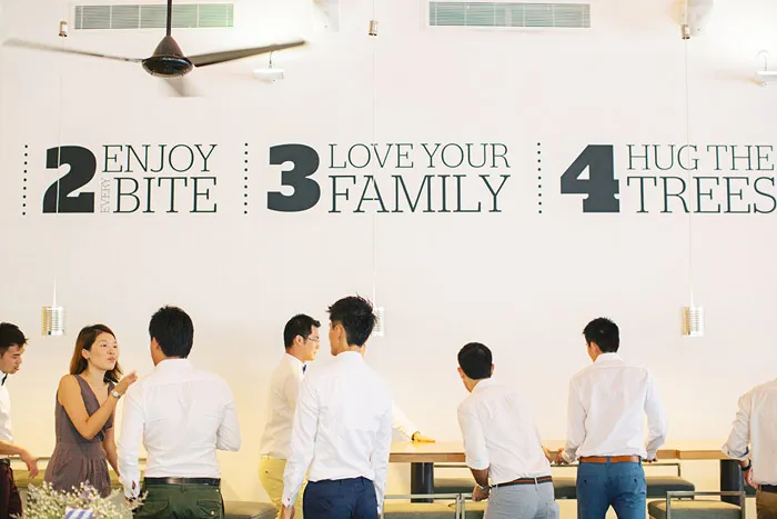 Ivan Tan Photography. theweddingnotebook.com