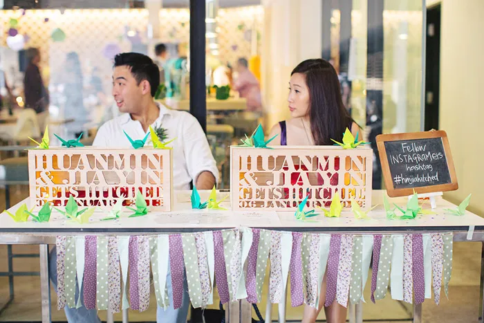 Ivan Tan Photography. theweddingnotebook.com