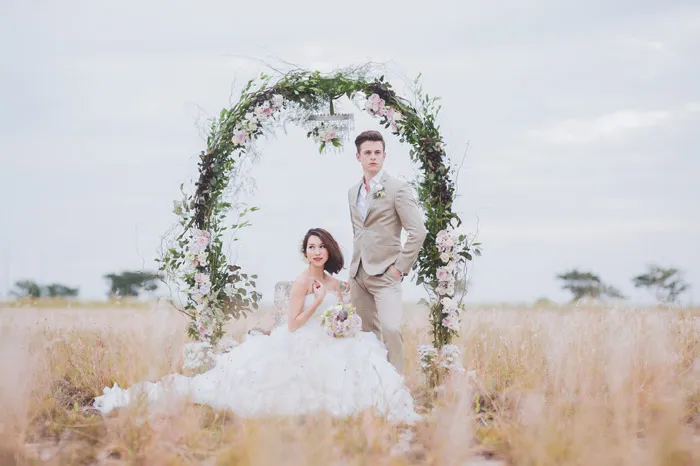 Multifolds Photography. Styling by Heaven In A Wild Flower. theweddingnotebook.com 