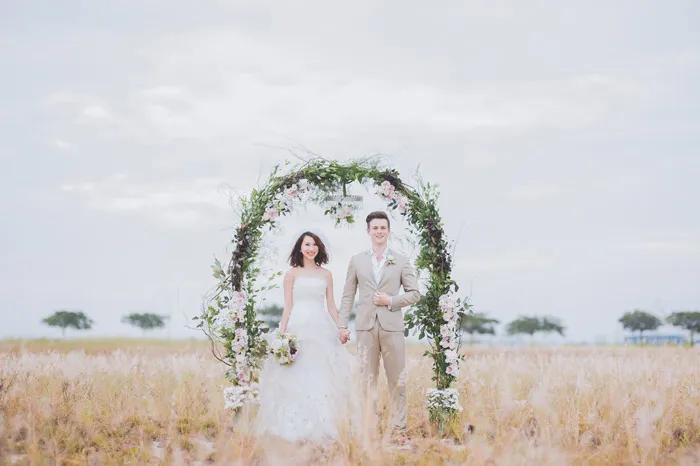 Multifolds Photography. Styling by Heaven In A Wild Flower. theweddingnotebook.com 