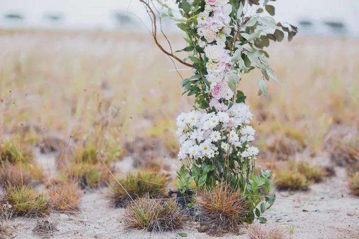 Multifolds Photography. Styling by Heaven In A Wild Flower. theweddingnotebook.com 