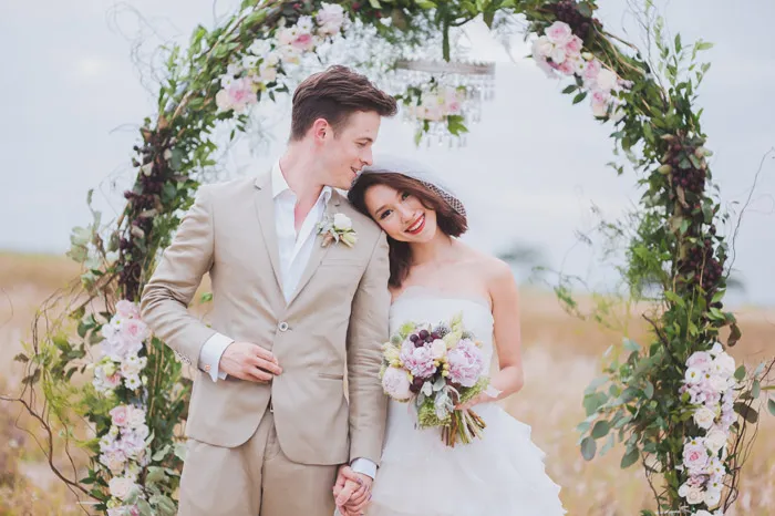 Multifolds Photography. Styling by Heaven In A Wild Flower. theweddingnotebook.com 