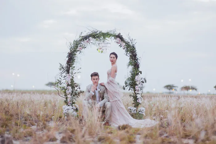 Multifolds Photography. Styling by Heaven In A Wild Flower. theweddingnotebook.com 
