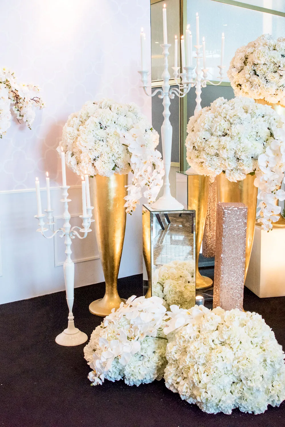 Hilton Kuala Lumpur white and gold glam. theweddingnotebook.com 