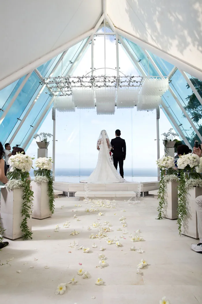 Photo by Iwan Photography. Styling by The Wedding Stylist. theweddingnotebook.com