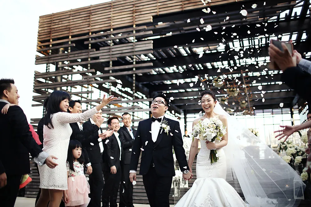 Photo by Axioo. theweddingnotebook.com