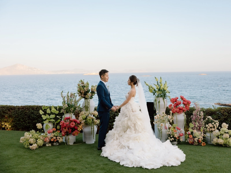 Why Small Weddings Feel More Luxurious (Even When They’re Not)