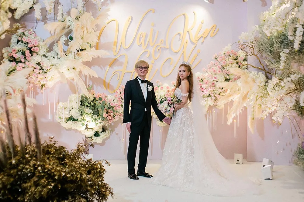 Flowers by Wishing Tree. Louis Loo Photograph. Planning by MY Wedding Planner. theweddingnotebook.com