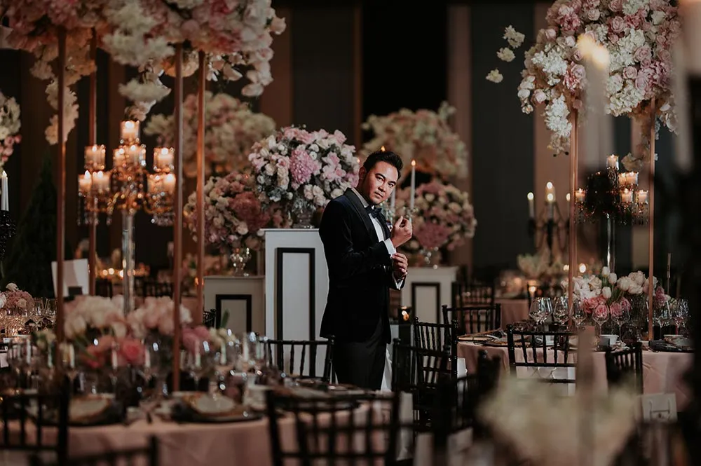 Flowers by Wishing Tree. MunKeat Photography. Planning by PeakXperience. theweddingnotebook.com